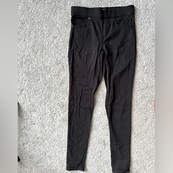 Women’s Levi’s Black Shaping Jean - Picture 4 of 8